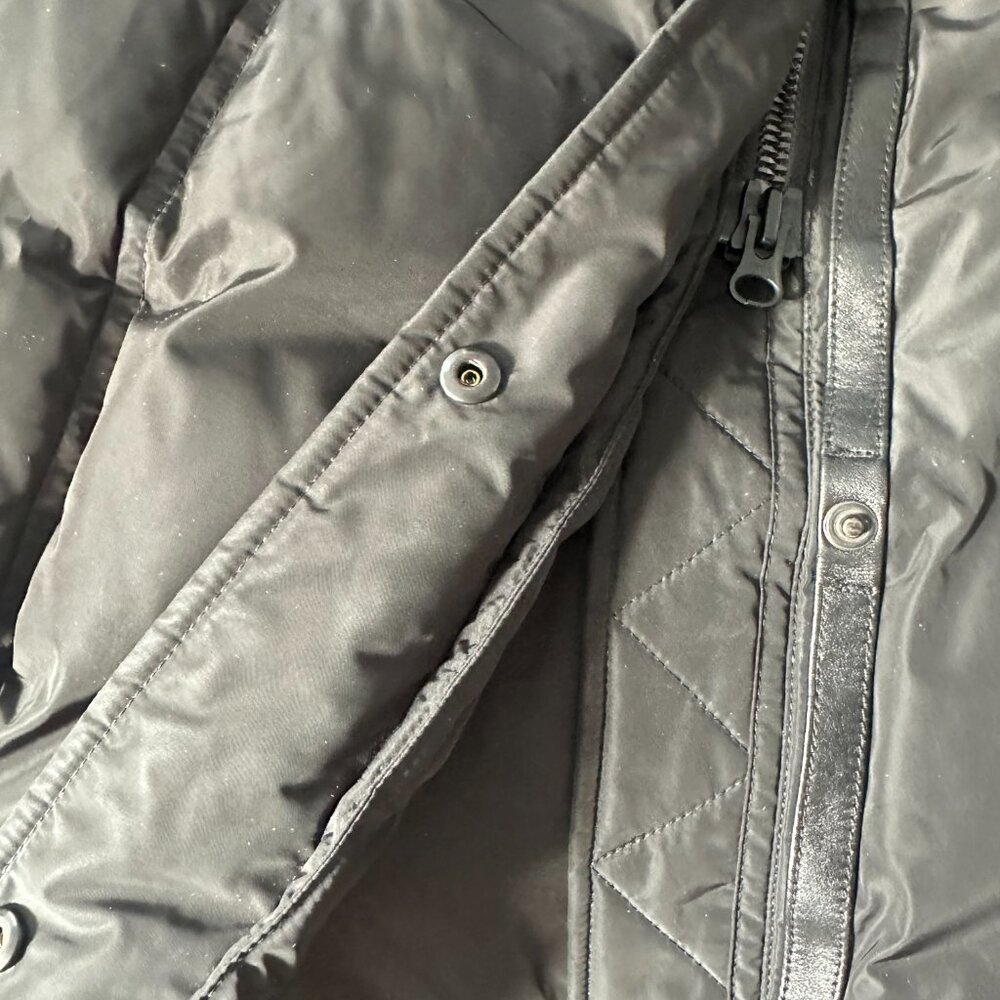 Mackage Long Down Parka – XS – Luxe Winter Essential - Picture 8 of 9